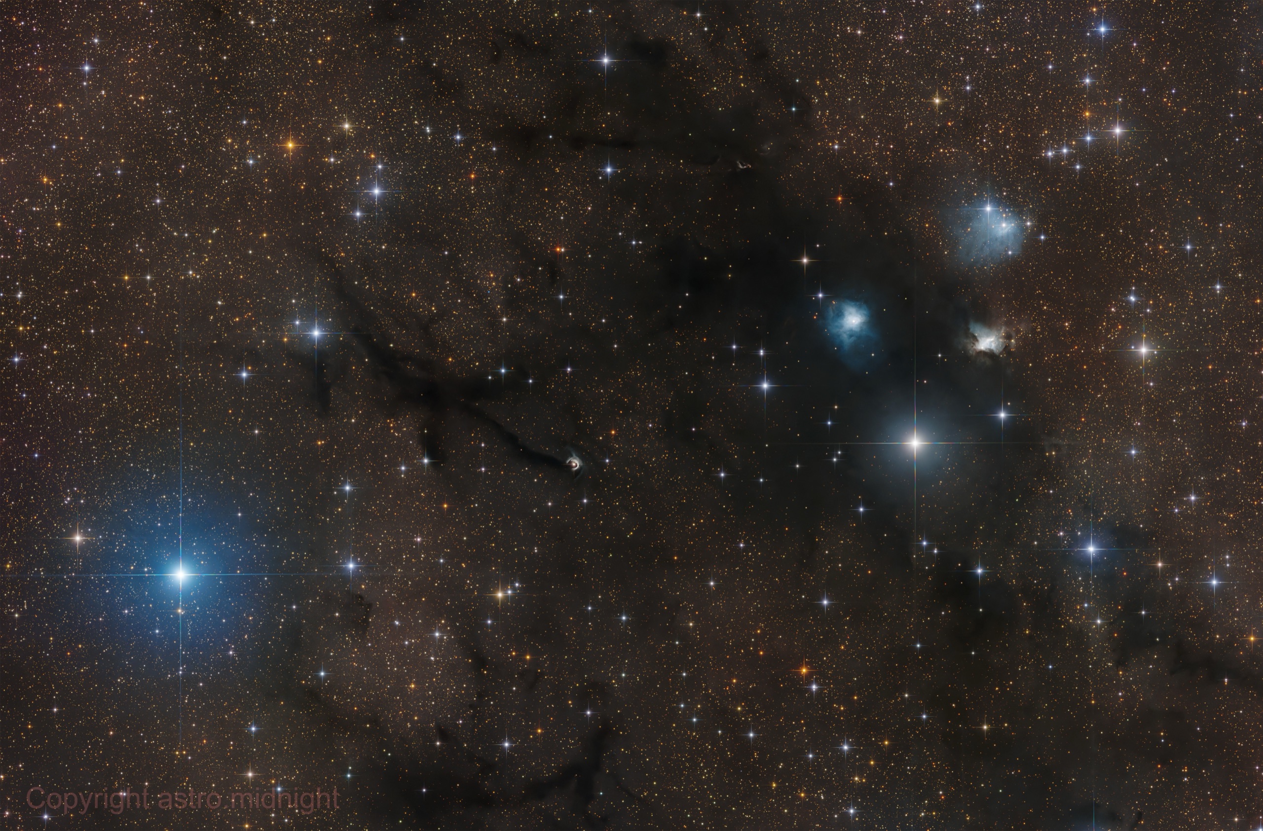 A nebulosa escura de Lynds LDN 984, no Cisne!